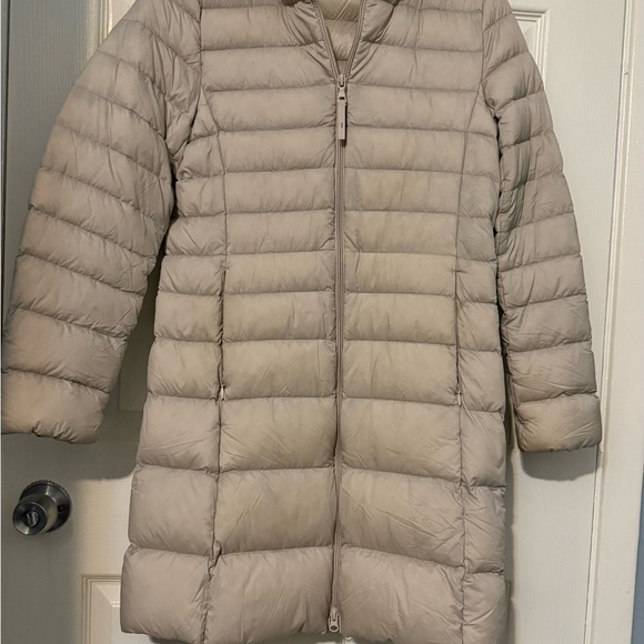 Uniqlo Light Beige Ultra Light Down Jacket size XS - Picture 2 of 9